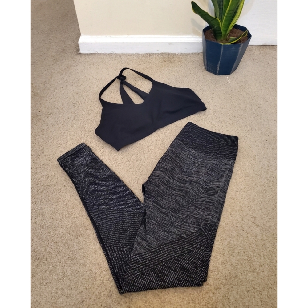 Fabletics gray leggings